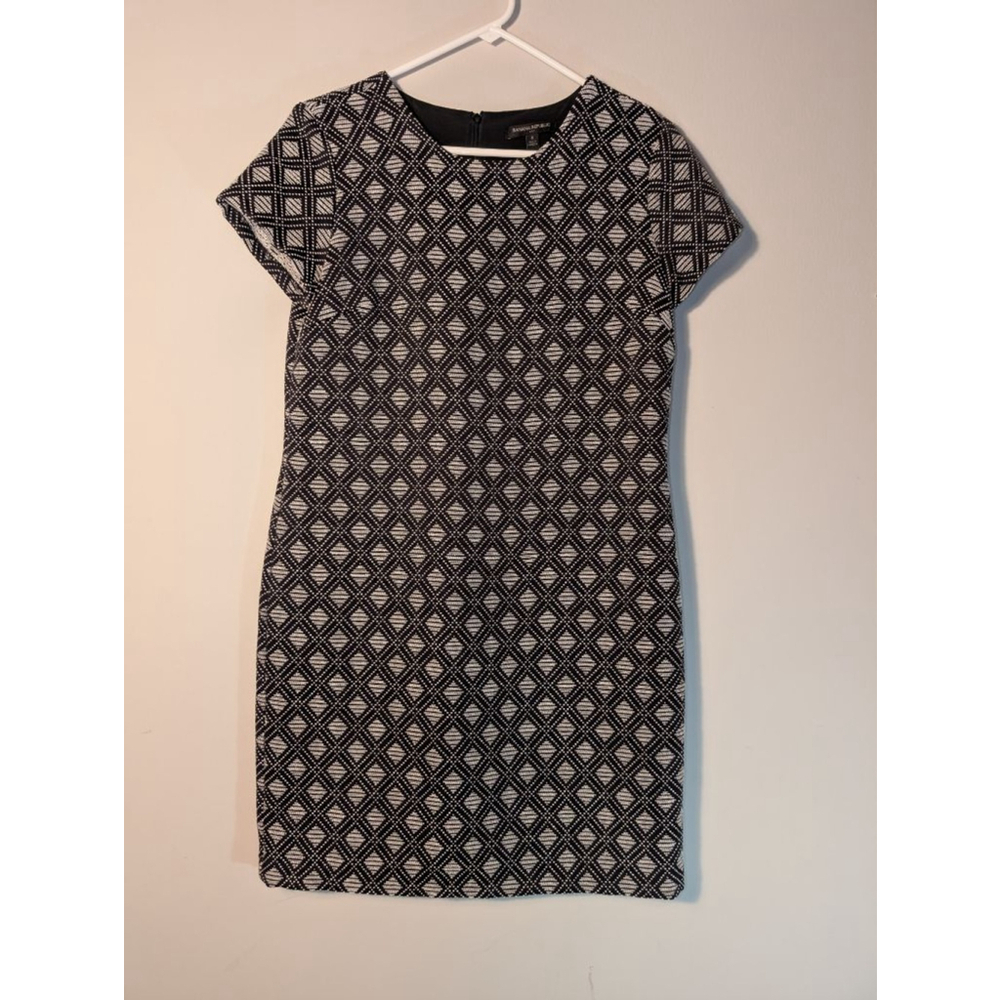 Banana Republic Women's Black White Geometric Shift Dress Size 8